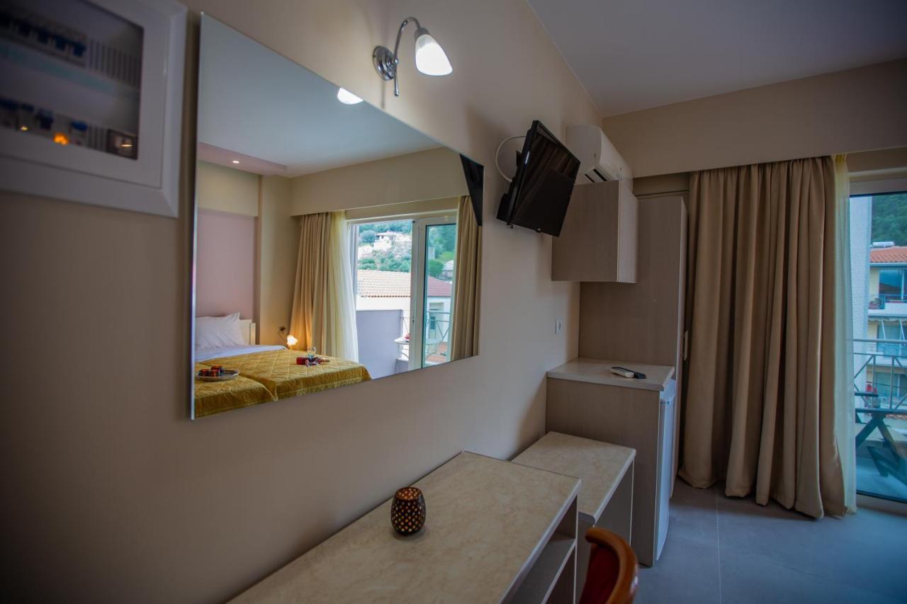 Goldenbeach Nafpaktos Buitenkant foto